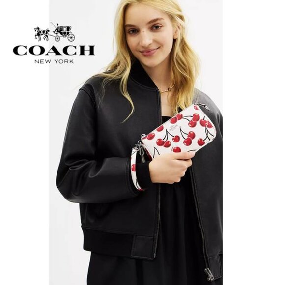 NWT ❤️ COACH CZ012 Nolita 19 With Cherry Print Purse Wristlet - Picture 3 of 9